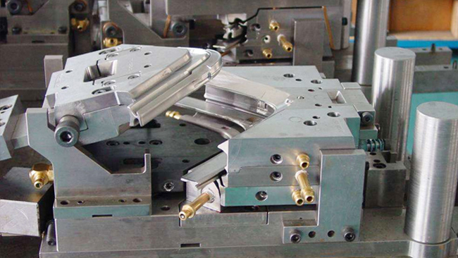 昆山模具鋼材廠(chǎng)給您分析不同EDM加工參數下的白層厚度大概是多少？